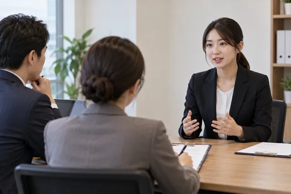 태도와 비언어 표현에서 실수가 생기는 이유는 무엇일까요? 관련 AI 생성 예시 이미지